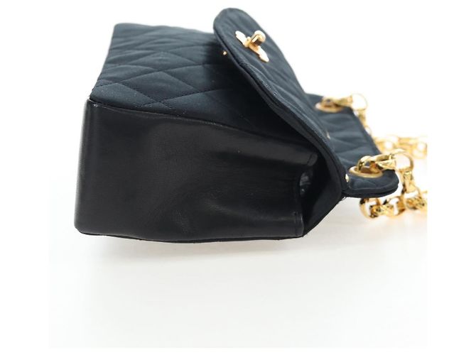 Borsa a tracolla CHANEL Matelasse con catena in raso nero e oro CC Auth BA15768SAM D'oro - vista 4