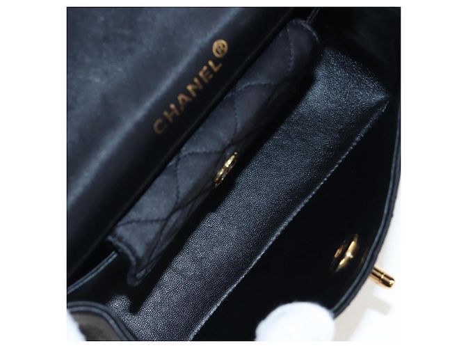 Borsa a tracolla CHANEL Matelasse con catena in raso nero e oro CC Auth BA15768SAM D'oro - vista 9
