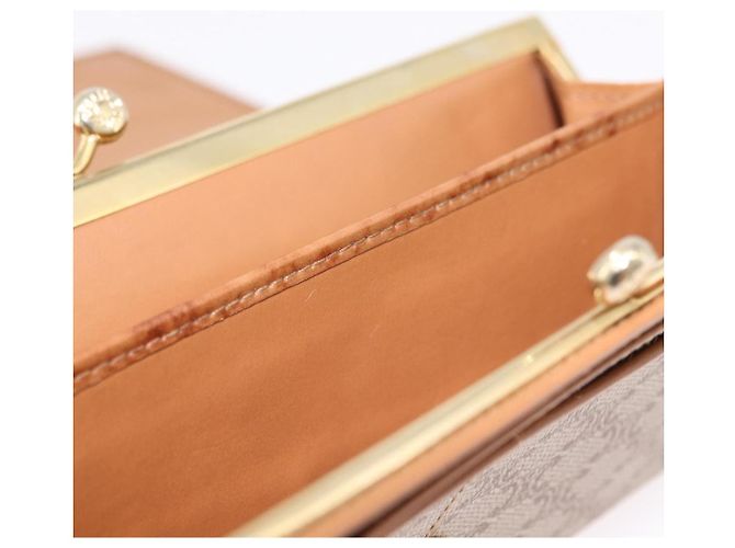 Céline Portafoglio lungo CELINE Macadam Canvas PVC Beige Gold Auth 205392A D'oro - vista 11