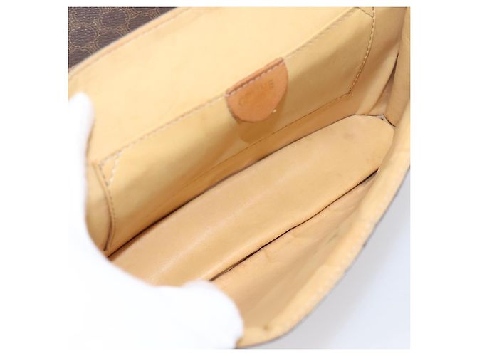 Céline Bolsa de Ombro CELINE Macadam Medallion PVC Marrom Tom Dourado Auth 207584 - vista 11