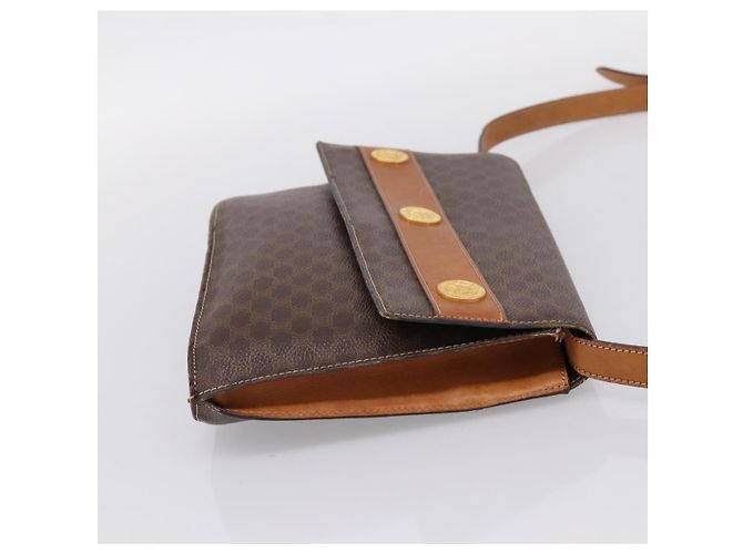 Céline Bolsa de Ombro CELINE Macadam Medallion PVC Marrom Tom Dourado Auth 207584 - vista 4