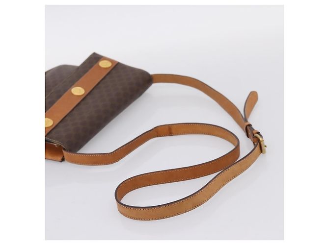 Céline Bolsa de Ombro CELINE Macadam Medallion PVC Marrom Tom Dourado Auth 207584 - vista 7