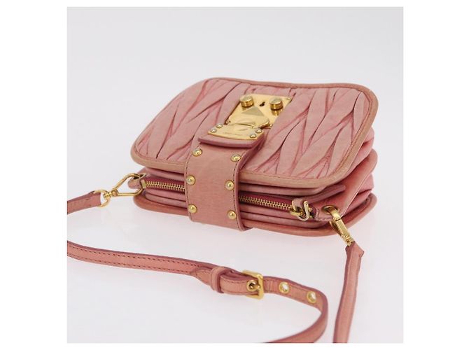 Bolsa de Ombro Miu Miu Matelassé Couro Rosa Ouro Auth 167645A Dourado - vista 6