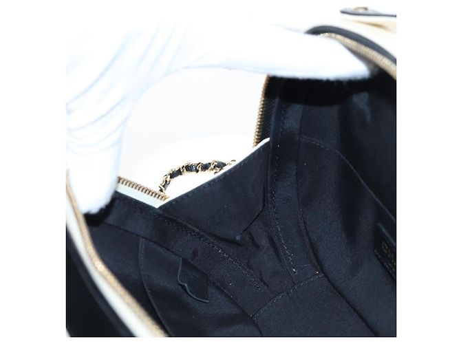 Bolso Vanity CHANEL Matelasse con cadena de cuero 2way White Gold CC Auth 206845A Blanco Dorado - vista 25