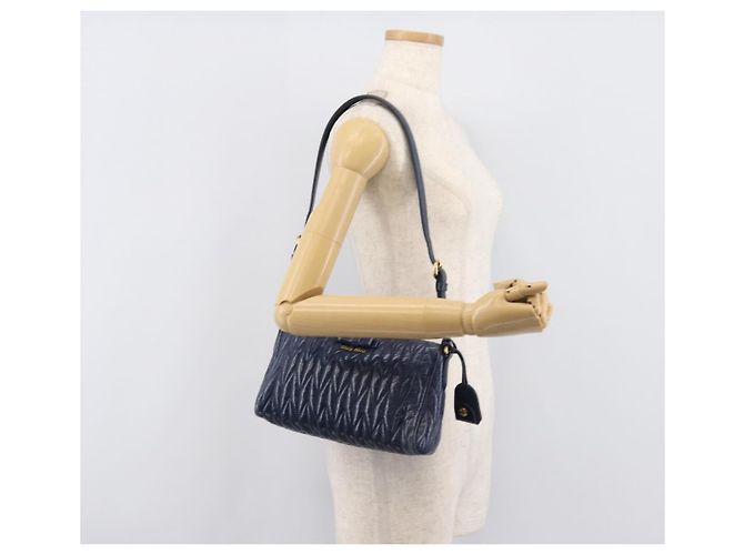 Borsa a spalla Miu Miu Matelassé in pelle blu e oro RR1937 Auth am12690V D'oro - vista 29