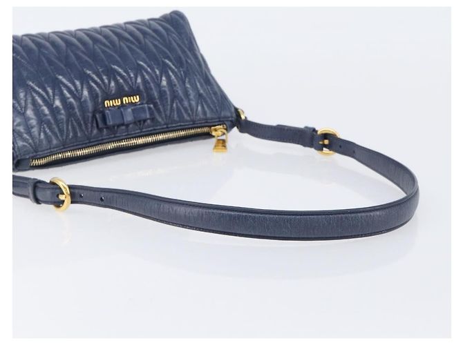 Borsa a spalla Miu Miu Matelassé in pelle blu e oro RR1937 Auth am12690V D'oro - vista 7