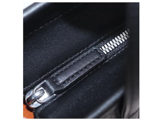 Bolso MCM Vicetos Logogram PVC Leather 2way LOONEY TUNES Black Silver Auth 202523M Negro Plata - vista 23