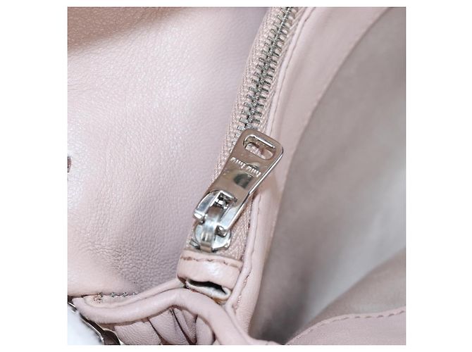 Bolsa de Ombro Miu Miu Matelassé com Corrente em Couro 2way Rosa Prata Auth 206389M - vista 26