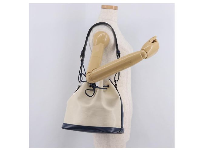 LOUIS VUITTON Borsa a tracolla Epi Petit Noe Yvoire Navy M40881 LV Auth 207540V Blu navy - vista 23