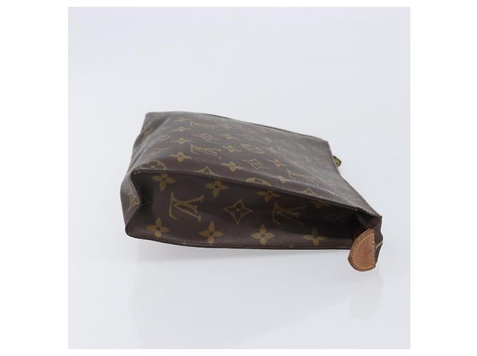 LOUIS VUITTON Monogram Poche Toilette 26 Pouch M47542 LV Auth 207426A - view 3