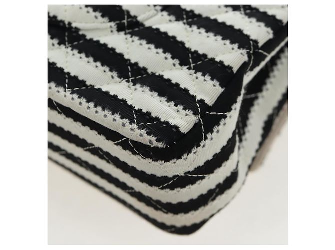Borsa a tracolla CHANEL Matelasse 25 Chain Canvas White Gold CC Auth 206278SM Bianco D'oro - vista 20