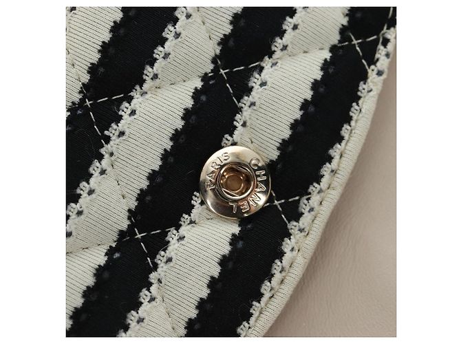 Borsa a tracolla CHANEL Matelasse 25 Chain Canvas White Gold CC Auth 206278SM Bianco D'oro - vista 28
