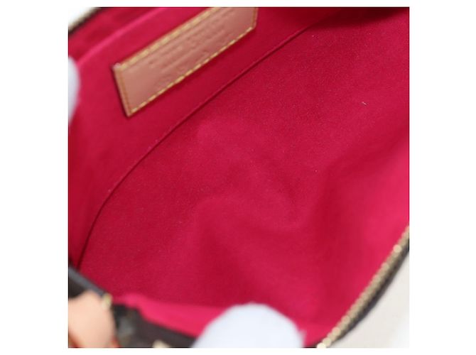 LOUIS VUITTON Panda LVxTM Pochette Accessoires Bag M13440 LV Auth BA15764SM Monograma - vista 10