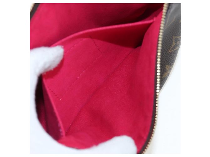 LOUIS VUITTON Panda LVxTM Pochette Accessoires Bag M13440 LV Auth BA15764SM Monograma - vista 25