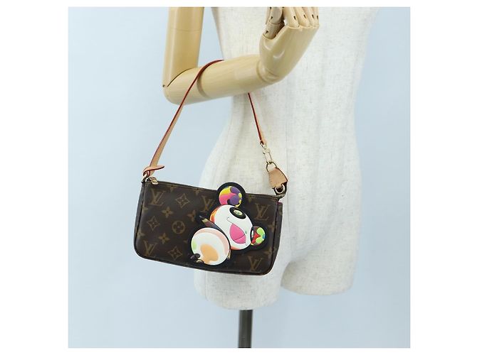 LOUIS VUITTON Panda LVxTM Pochette Accessoires Bag M13440 LV Auth BA15764SM Monograma - vista 30