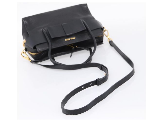 Borsa a mano Miu Miu con fiocco frontale in pelle 2way Black Gold Auth am12684V Nero D'oro - vista 8