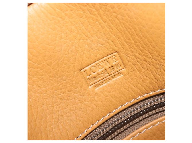 Bolsa Boston LOEWE em couro bege dourado autêntica bs37201 - vista 11