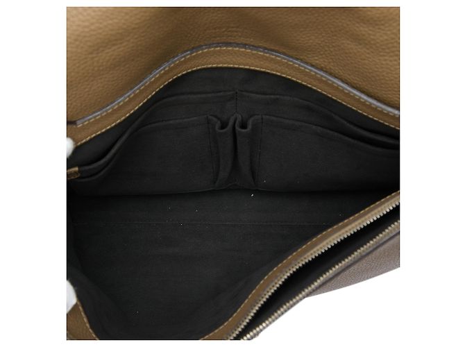 Sac business Louis Vuitton Taurillon Serviette Dorian Briefcase Marron - vue 4