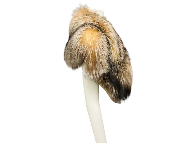 Autre Marque Brooks Brothers Cape aus echtem Fuchsfell in Beige Kamel - Ansicht 2