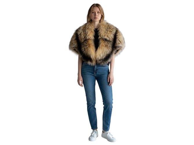 Autre Marque Brooks Brothers Cape aus echtem Fuchsfell in Beige Kamel - Ansicht 4