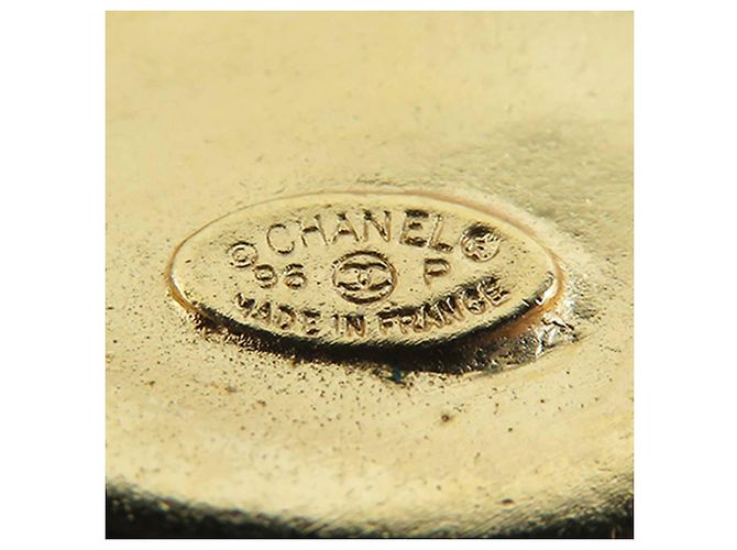 Broche trèfle Chanel CC plaquée or doré - vue 4