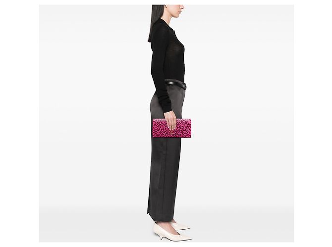 Autre Marque Clutch Saint Laurent in pelle rosa con stampa leopardata e monogramma Cassandre - vista 6
