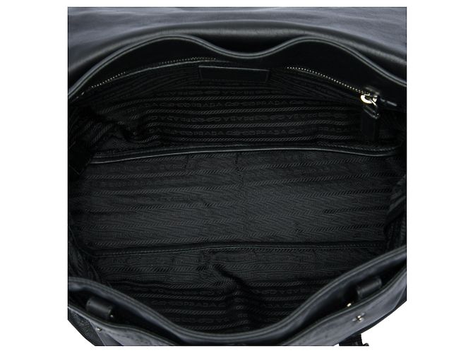 Prada Soft Calf Double Buckle Flap Camera Bag in Schwarz - Ansicht 4