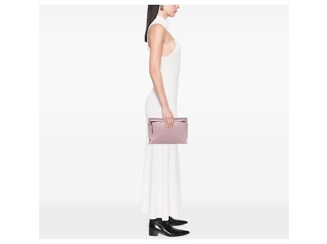 LOEWE T-Clutch aus geprägtem Leder Anagram Repeat rosa Pink - Ansicht 6