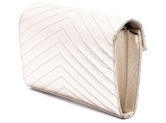 Autre Marque Borsa a tracolla portafoglio a busta monogramma Saint Laurent in pelle di vitello chevron craquelé metallizzato oro D'oro - vista 2
