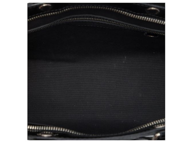 Bolso Louis Vuitton Electric Epi Brea MM Negro - vista 4