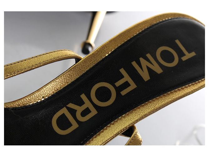 Tom Ford, goldfarbene Leder-Sandalen mit Vorhängeschloss Golden - Ansicht 9