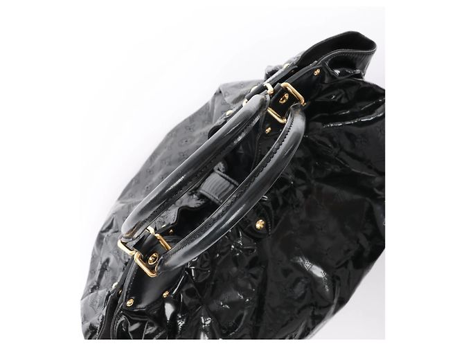 Borsa a tracolla Louis Vuitton Surya XL Monogram Mahina in pelle verniciata Nera M95796 - vista 6