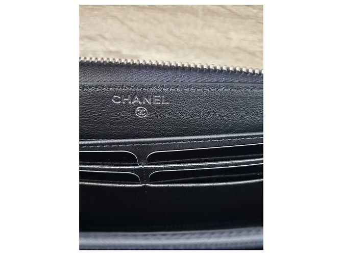 Chanel Chevron Leather Zipped Wallet in Grey Black - view 4