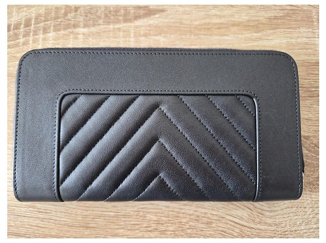 Chanel Chevron Leather Zipped Wallet in Grey Black - view 5