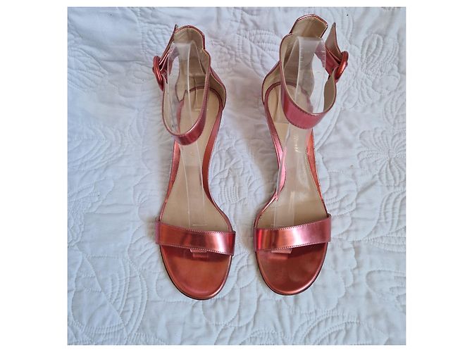 Gianvito Rossi Riemchen-Heels aus rosa Metallic-Leder Pink - Ansicht 3