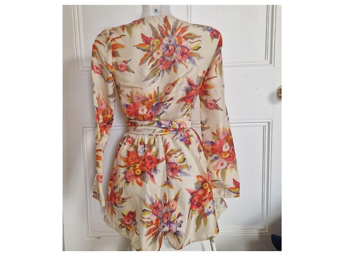 Zimmermann Playsuit de seda com estampa floral Vermelho Verde Laranja Cru Roxo - vista 4