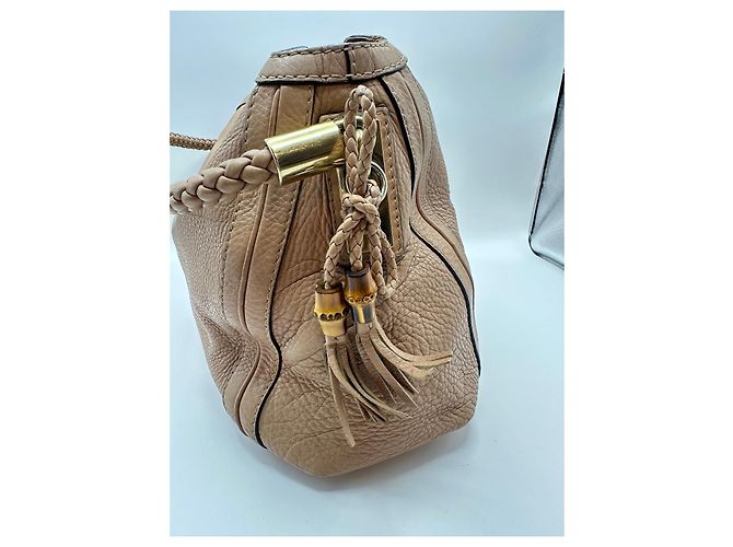 Bamboo Gucci Bella Bolsa Hobo em Couro com Tassel de Bambu Bege - vista 3