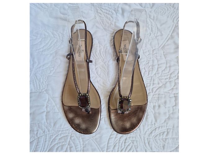 Valentino Garavani Sandali thong in pelle bronze con gioielli Bronzo - vista 2