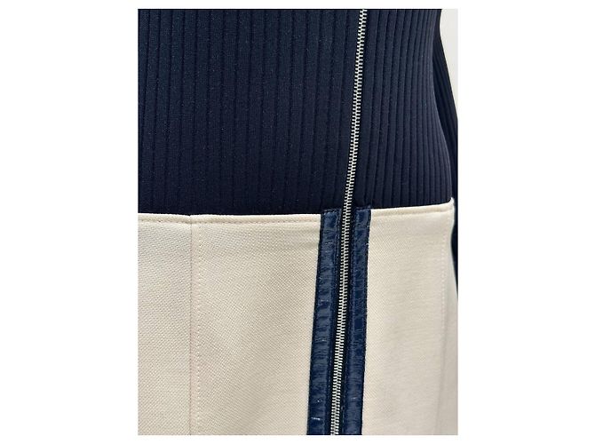 Louis Vuitton Navy & Cream Rippstrick-Kleid, FR 42 gebraucht - Ansicht 6