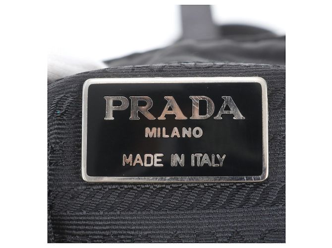 Prada Tessuto Nylon Rucksack mit Dreiecks-Logo und Leder-Nieten Schwarz - Ansicht 8