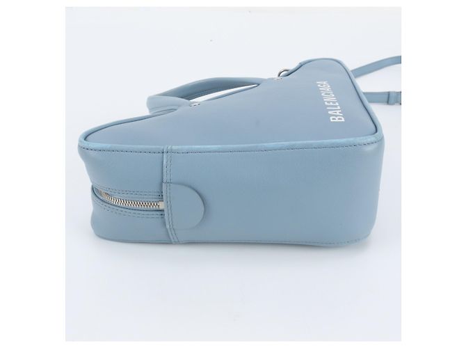 Sac à épaule 2-en-1 en cuir Balenciaga Triangle Duffle Bleu clair - Ansicht 7