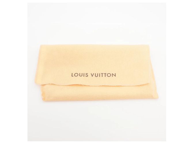Louis Vuitton Taiga Portefeuille Brazza Wallet - vista 12