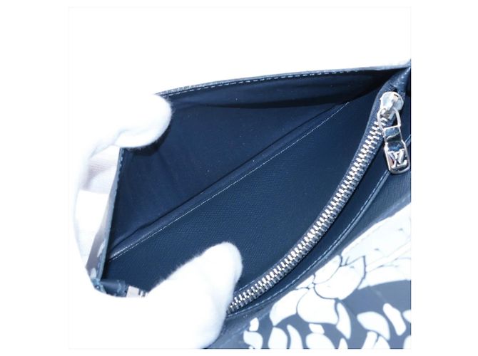 Louis Vuitton Taiga Portefeuille Brazza Wallet - vista 7