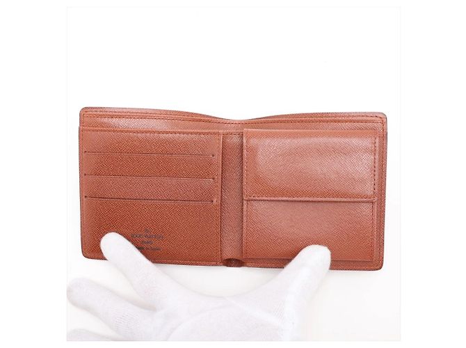 Louis Vuitton Monogram Portefeuille Marco Bi-fold Wallet Castaño - vista 3