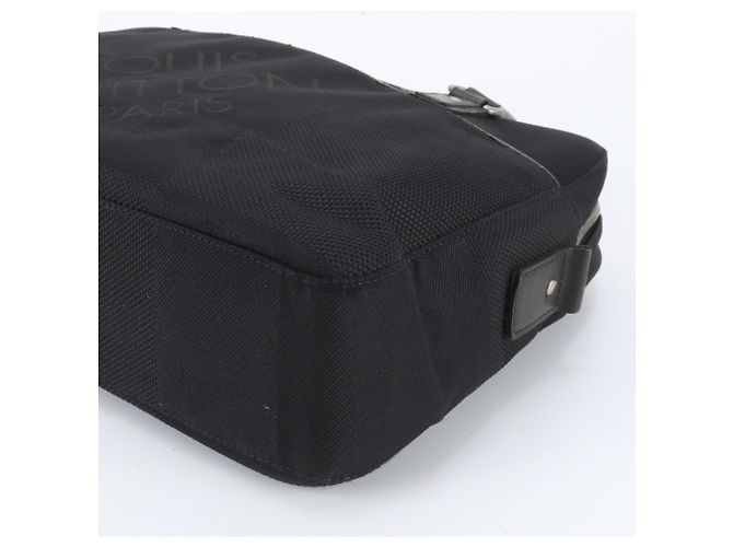 Louis Vuitton Damier Geant Yak Briefcase Black - view 4