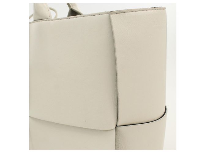 Saco Tote Bottega Veneta Medium Arco Branco - vista 8