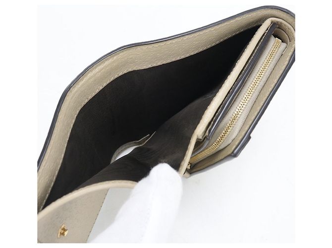 Gucci Bi-fold Wallet in Beige - view 4