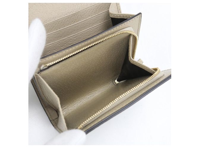 Gucci Bi-fold Wallet in Beige - view 5