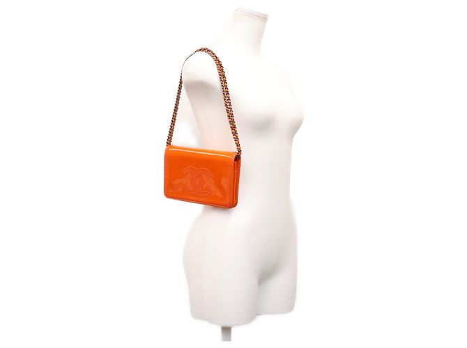Borsa a tracolla Chanel in pelle verniciata arancione con cuciture Coco Mark - vista 10