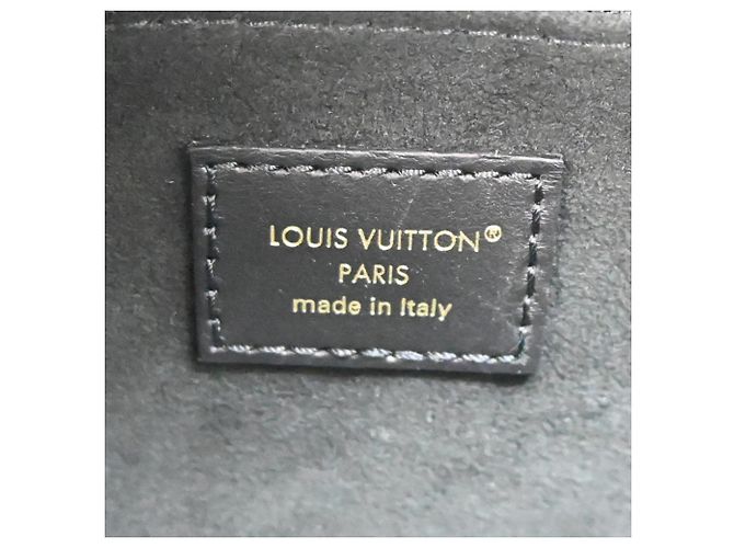 Bolsa Louis Vuitton OnTheGo PM Preto - vista 8